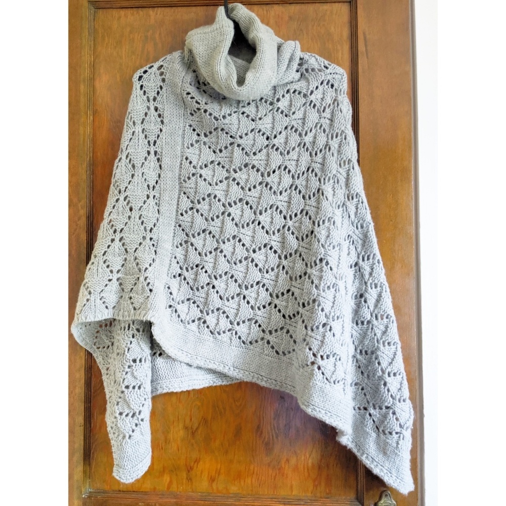 Stambecco Cowl Neck Poncho, Made in Italy - Picture 2 of 7